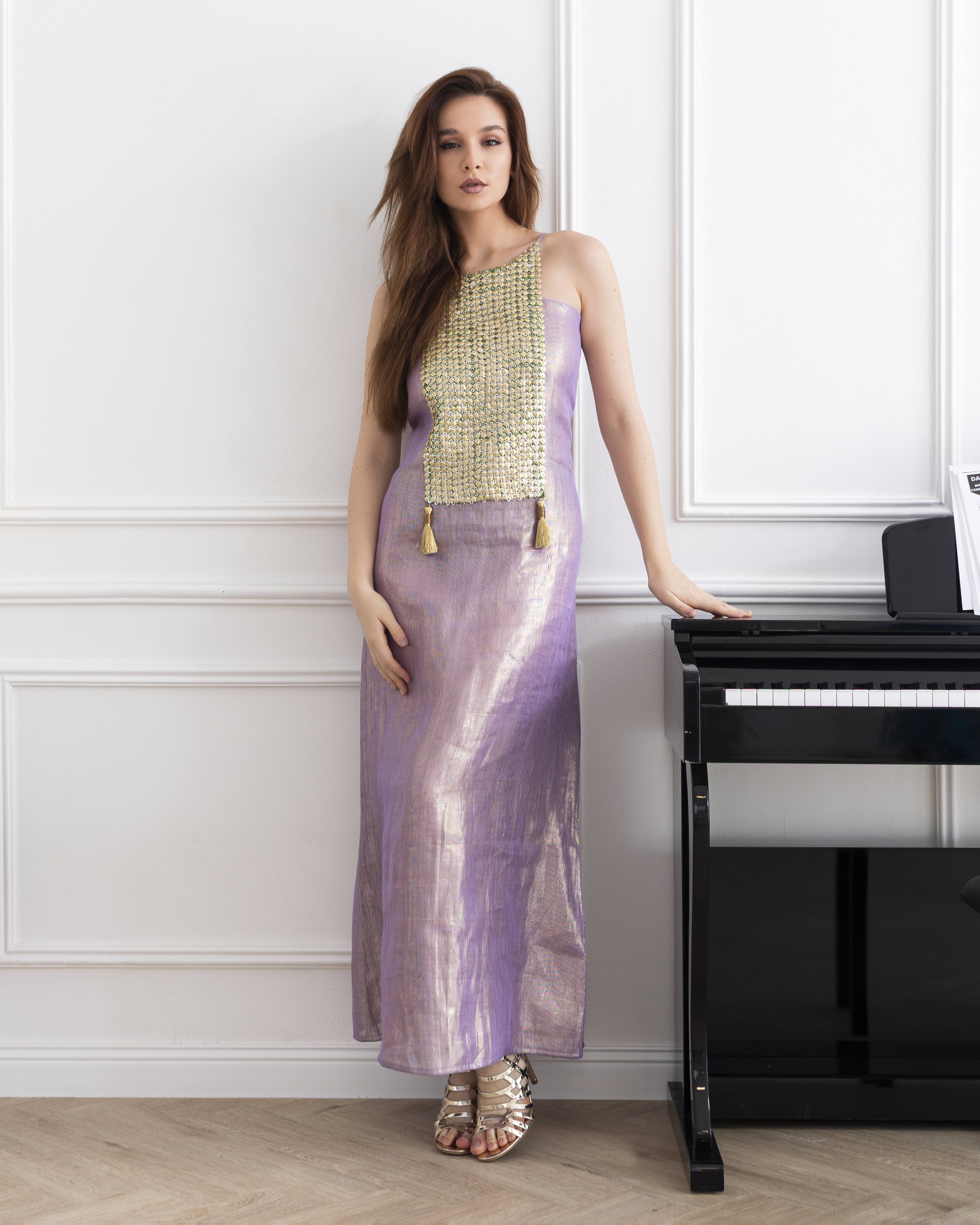 A jasmine-scented abaya - Image 4