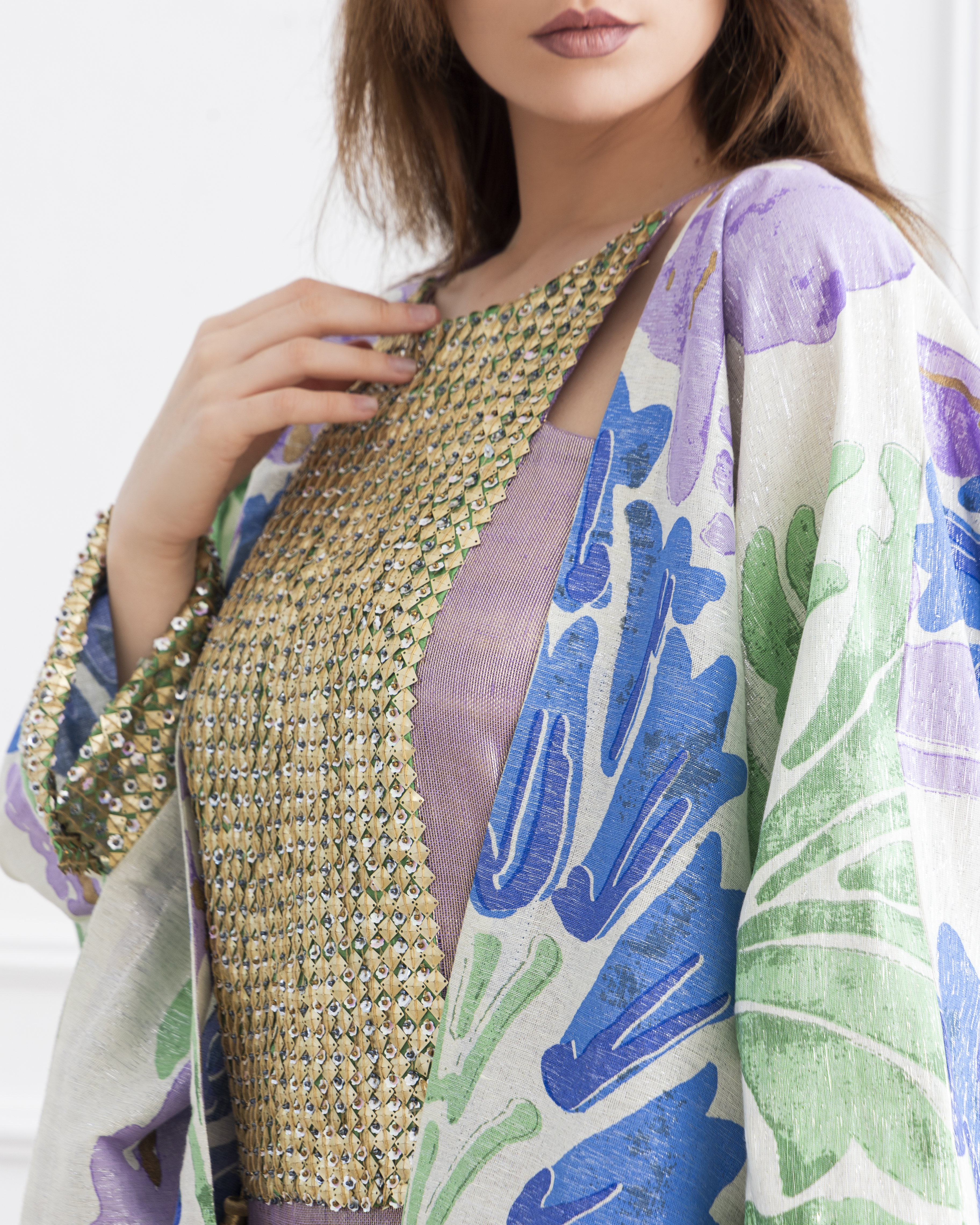 A jasmine-scented abaya - Image 5