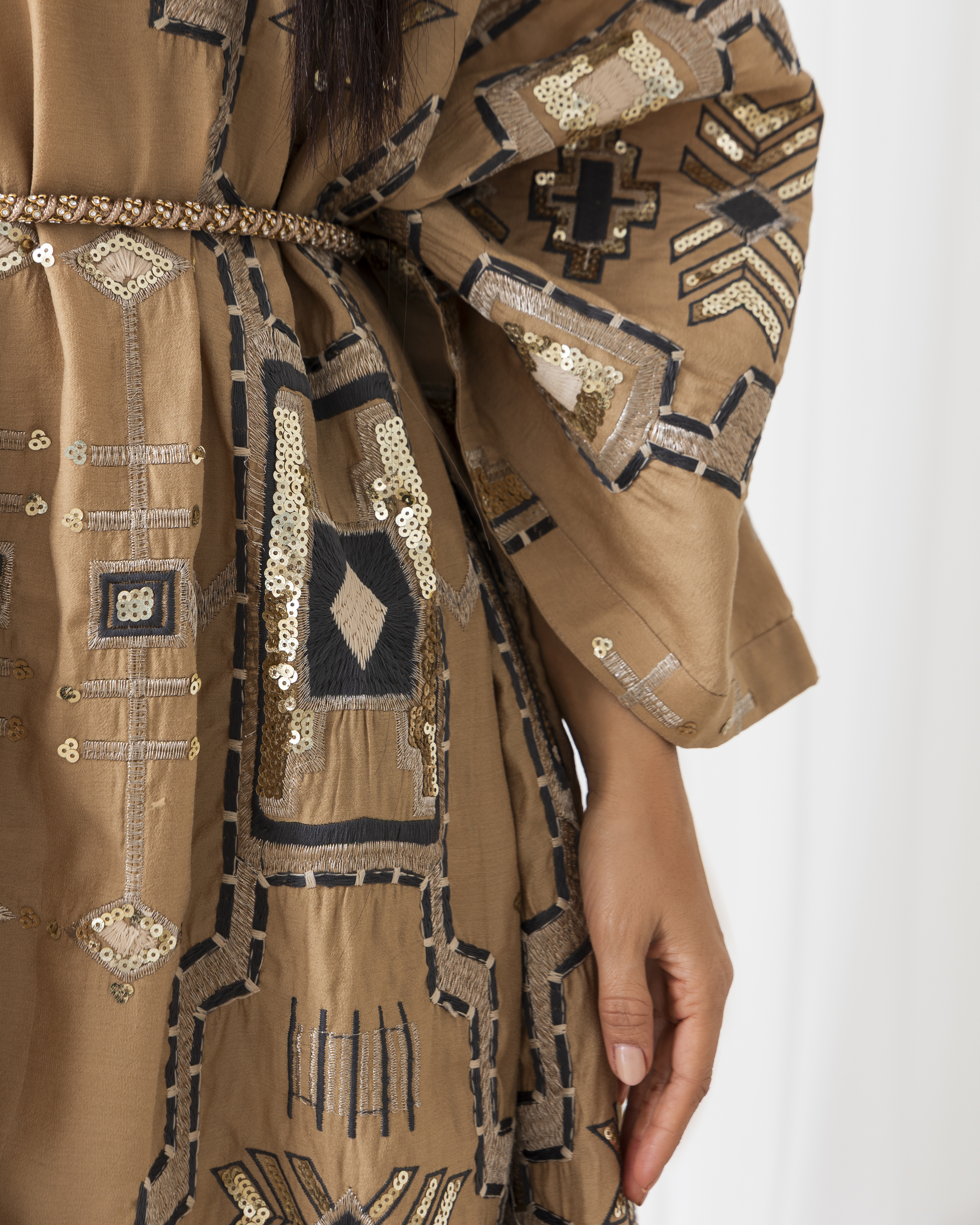 A radiant abaya - Image 6