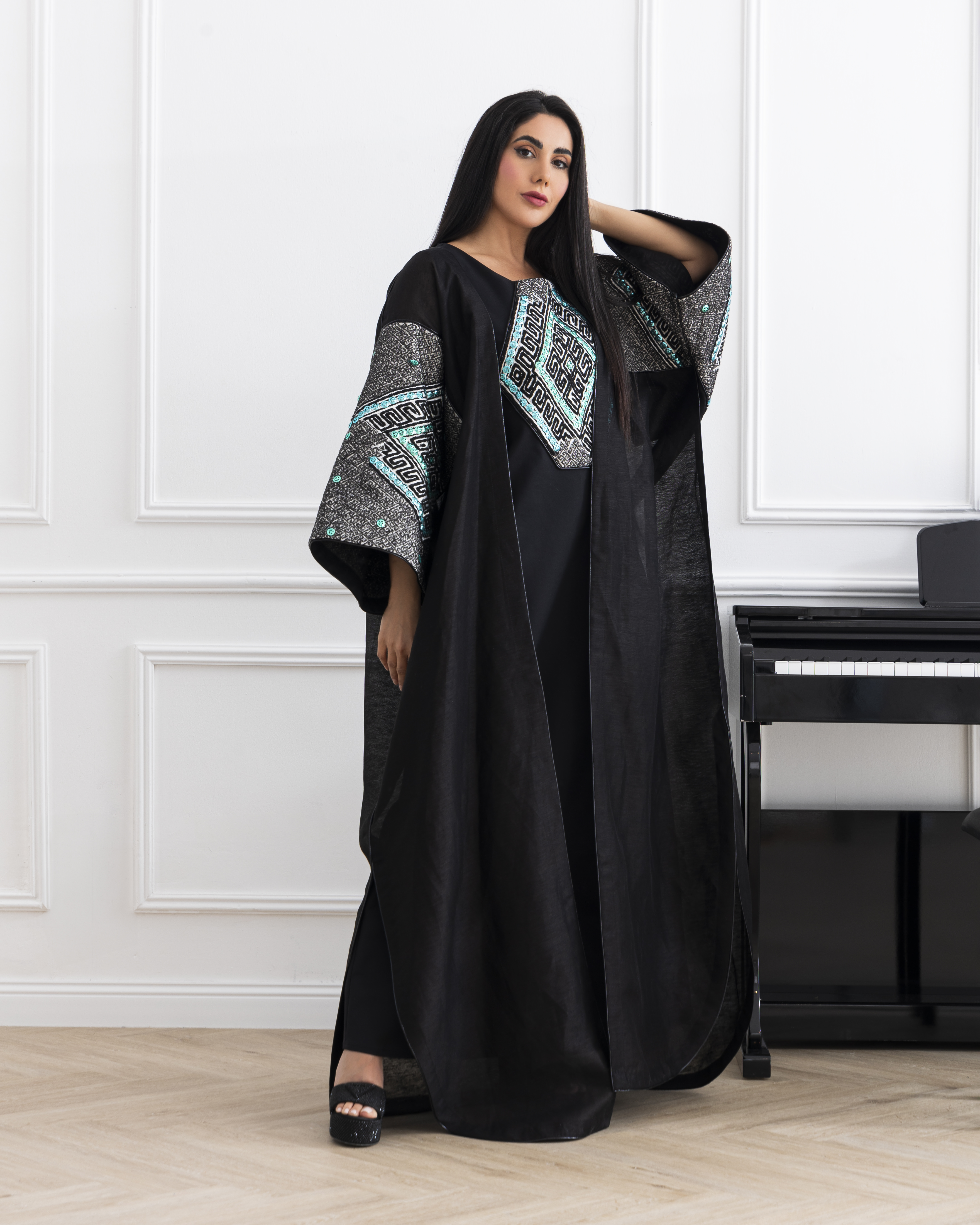 A poetic abaya - Image 1