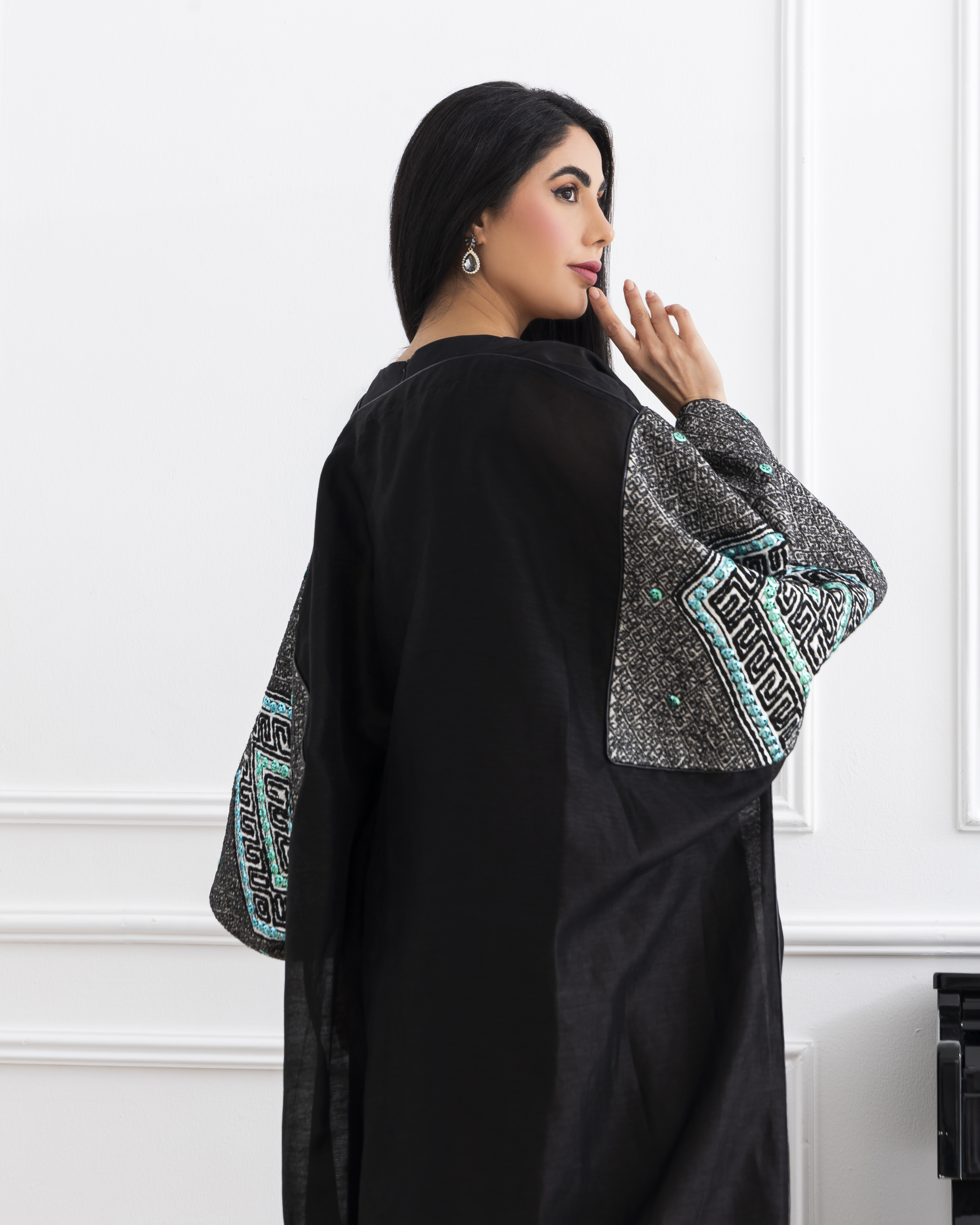 A poetic abaya - Image 3