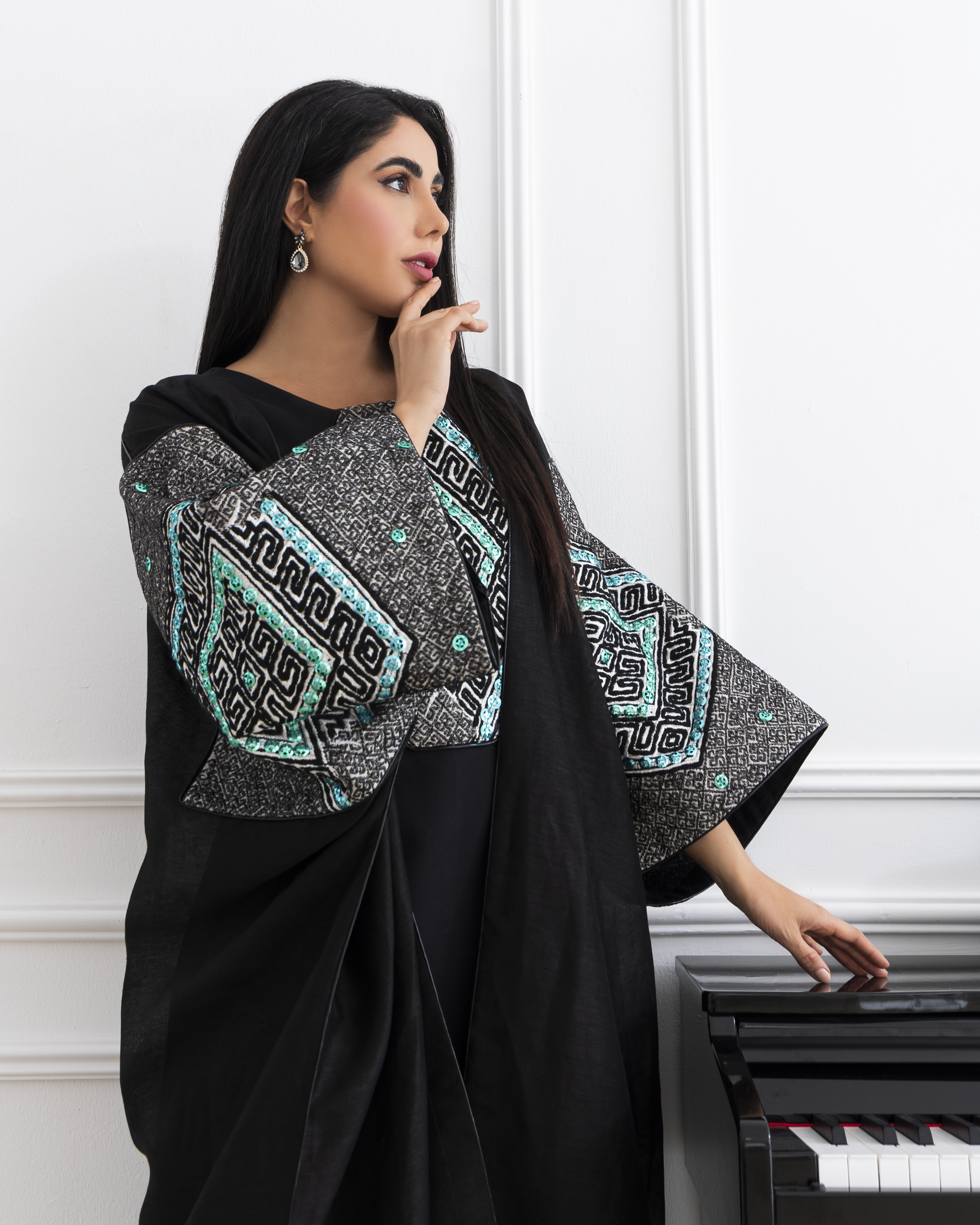 A poetic abaya - Image 5