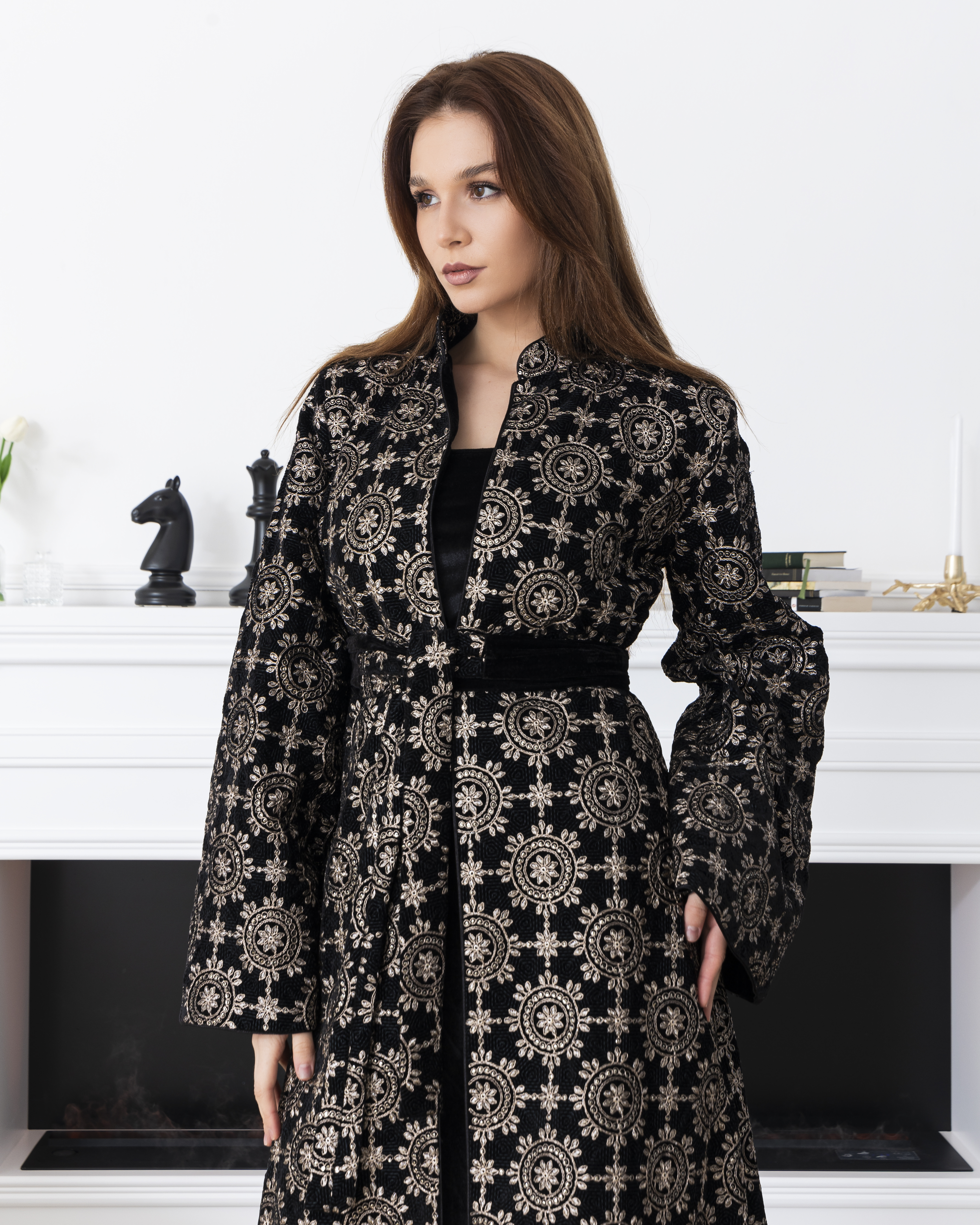 A regal abaya - Image 1