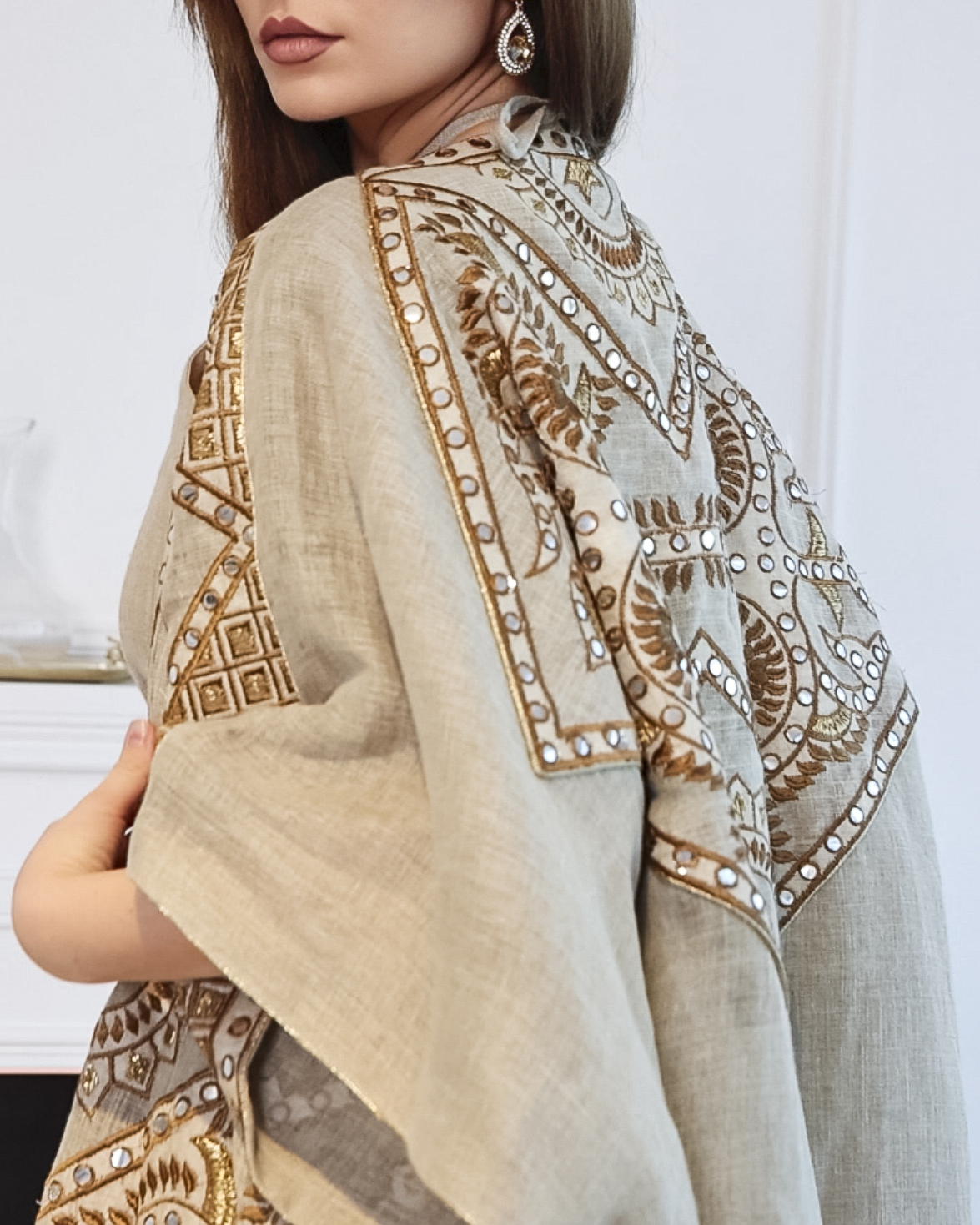 A starry abaya - Image 3