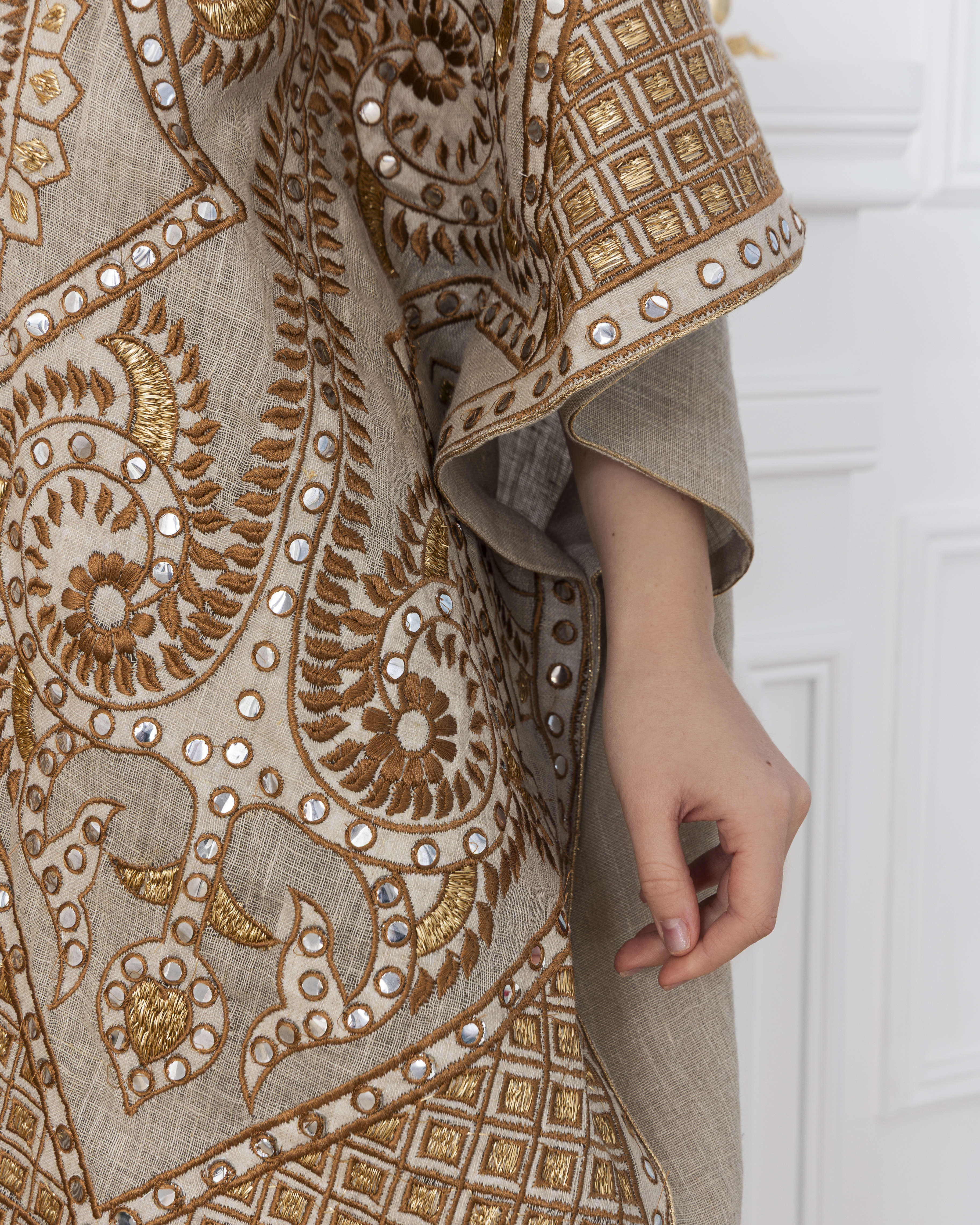 A starry abaya - Image 5