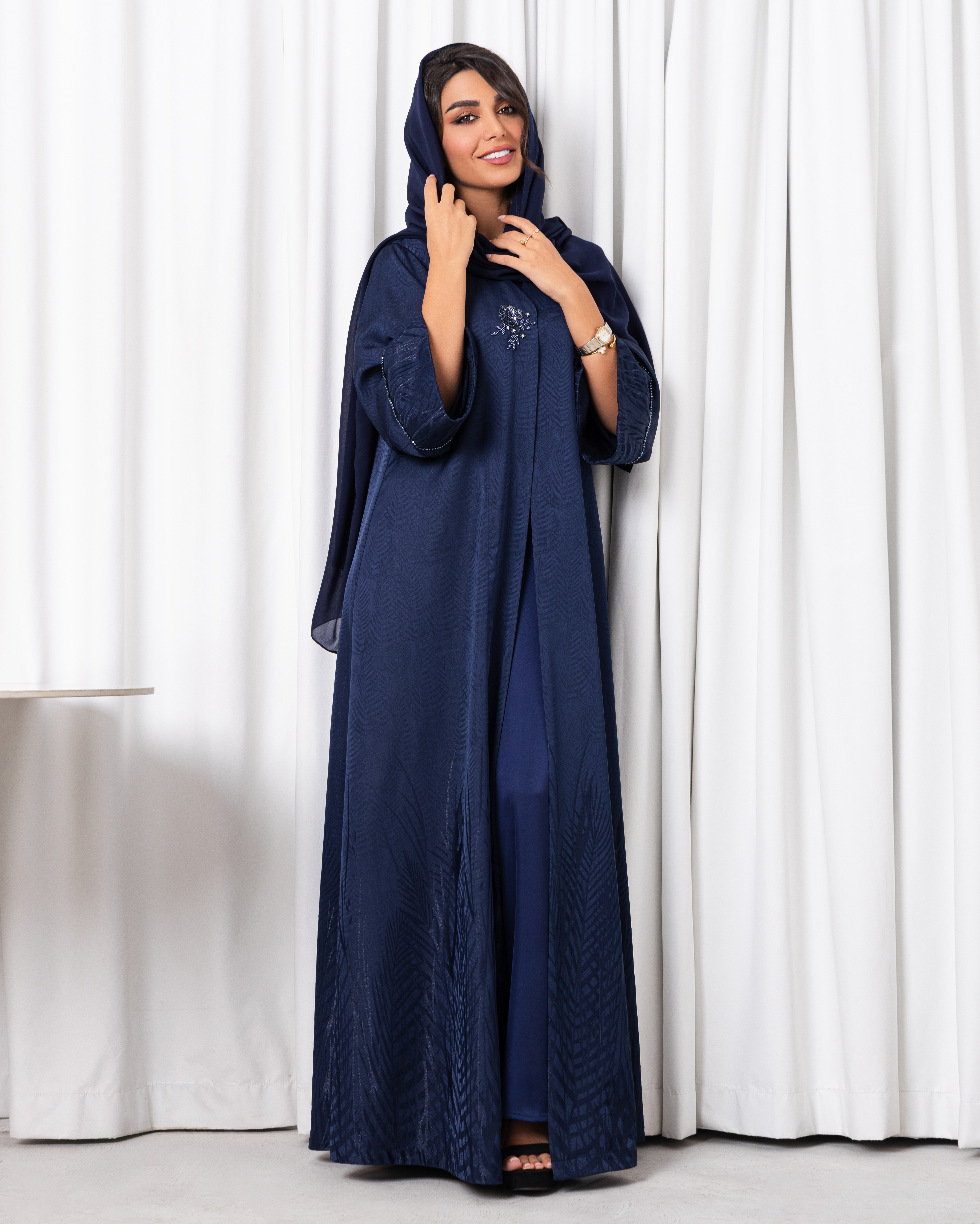 nave blue abaya - Image 1