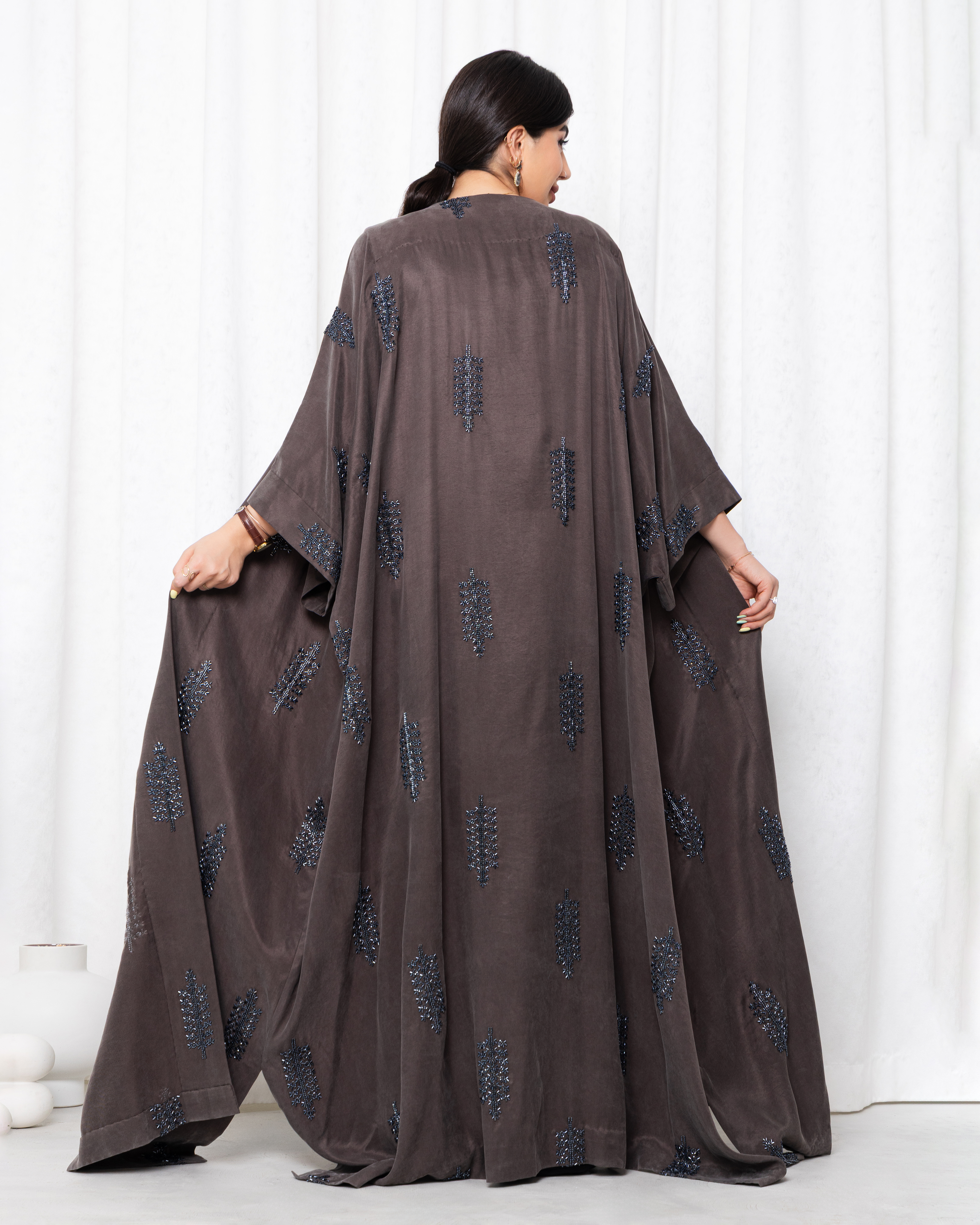 eloura abaya - Image 3