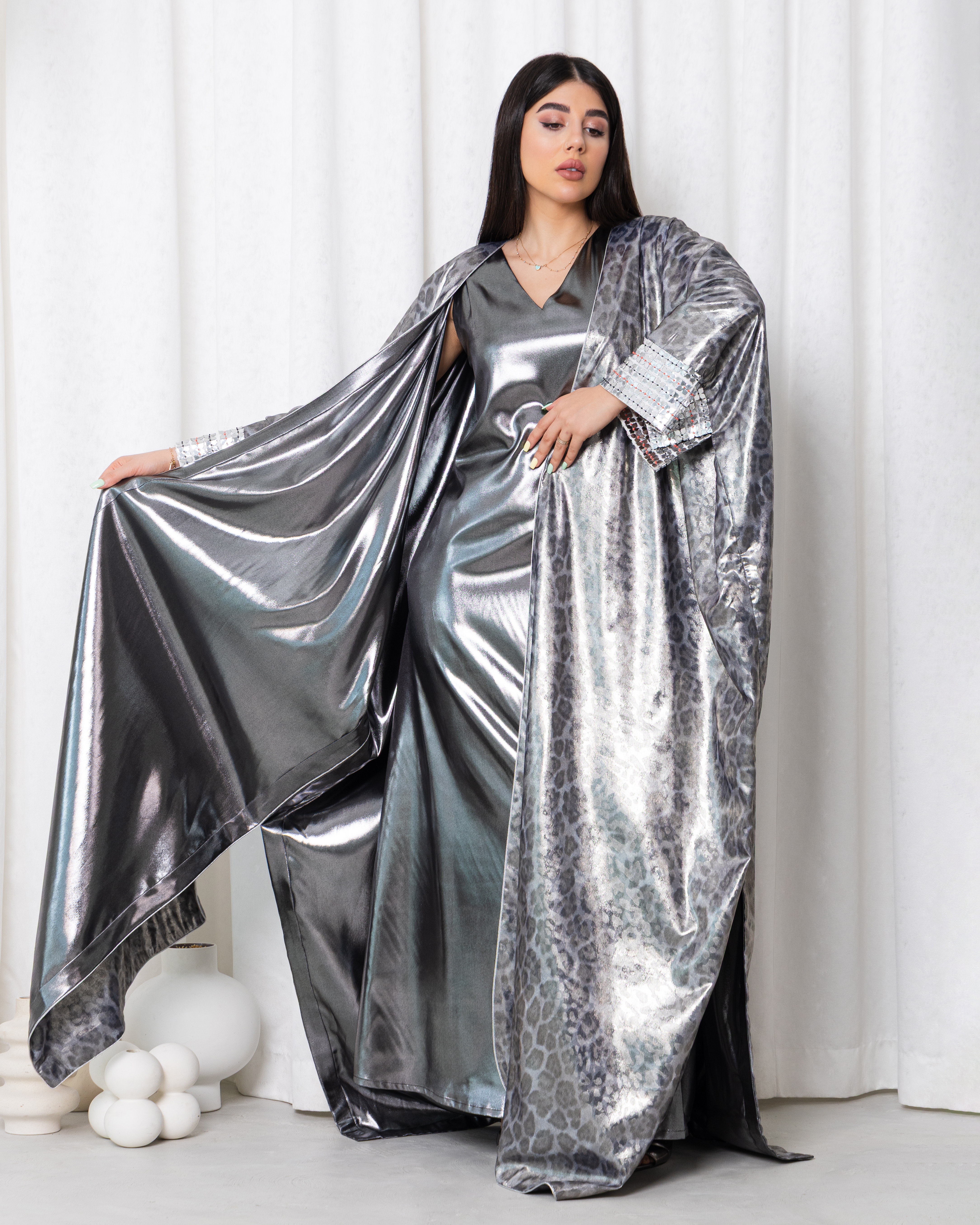 silver roar abaya - Image 2